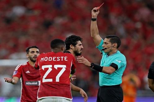 "اللي يعدي جنب الأهلي ياخد ميدالية".. ثنائي سبق موديست وحصد برونزية المونديال (صور)